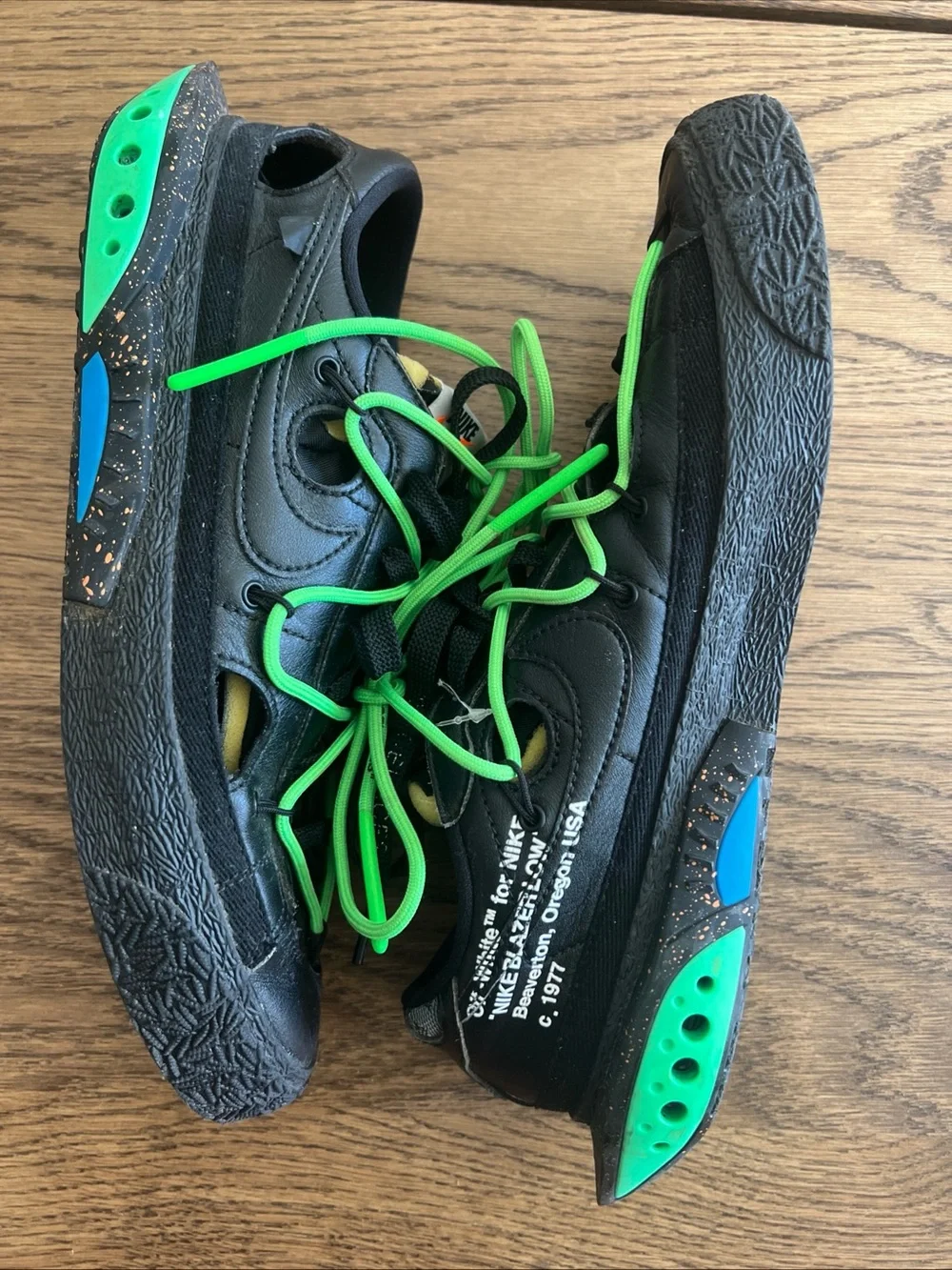 Nike x Off-White blazer low Black Sneakers with Neon Green Laces